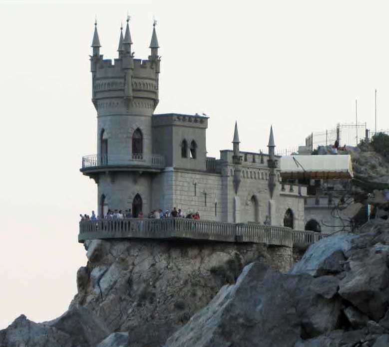 Krim - das Schwalbennest - Schloss an der Südküste der Halbinsel Krim in der Nähe von Jalta